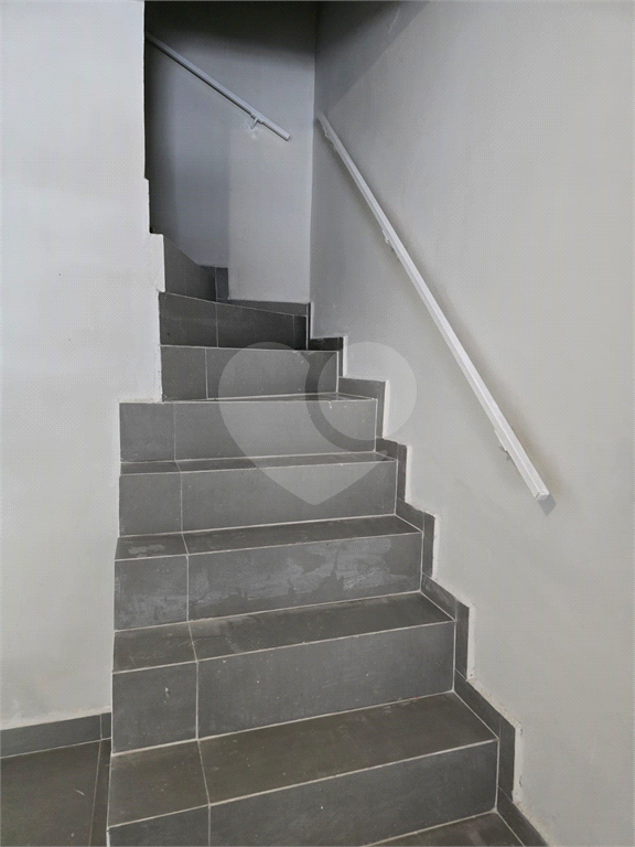 SOBRADO REFORMADO 2 DORMITÓRIOS ´À VENDA BOSQUE DA SAÚDE