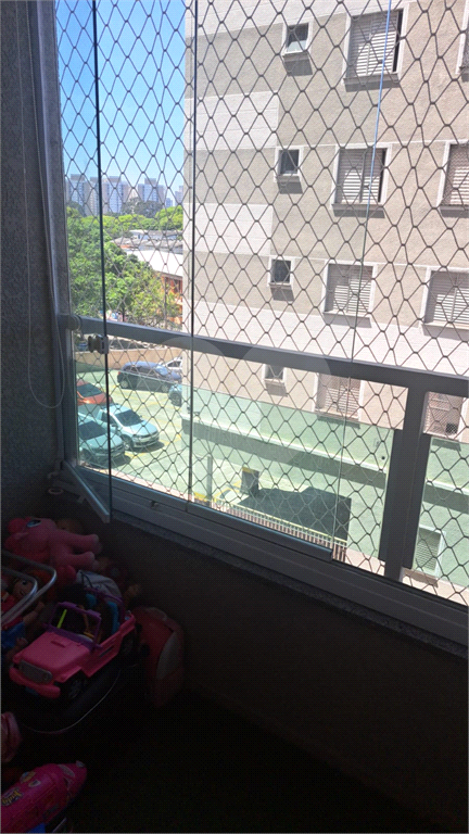 Apartamento a Venda Vila Maria com sacada, 2 dormitórios e 1 vaga fixa.