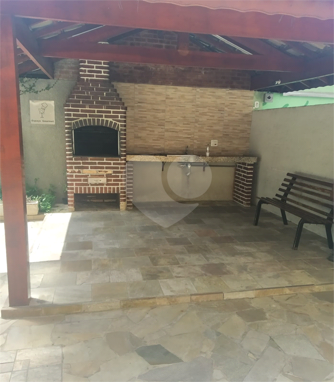 Apartamento a Venda Vila Maria com sacada, 2 dormitórios e 1 vaga fixa.