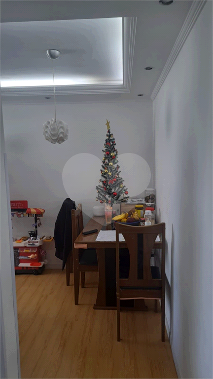 Apartamento a Venda Vila Maria com sacada, 2 dormitórios e 1 vaga fixa.