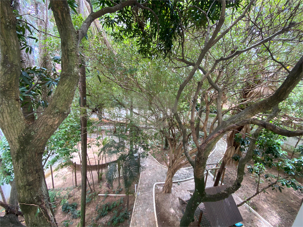 Apartamento para locação com 3 quartos e 2 vagas de garagem