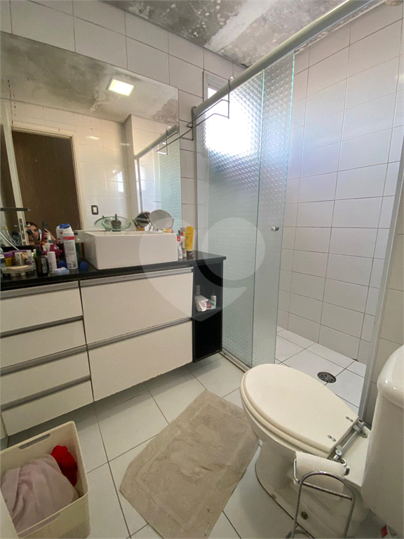 Apartamento para locação com 3 quartos e 2 vagas de garagem