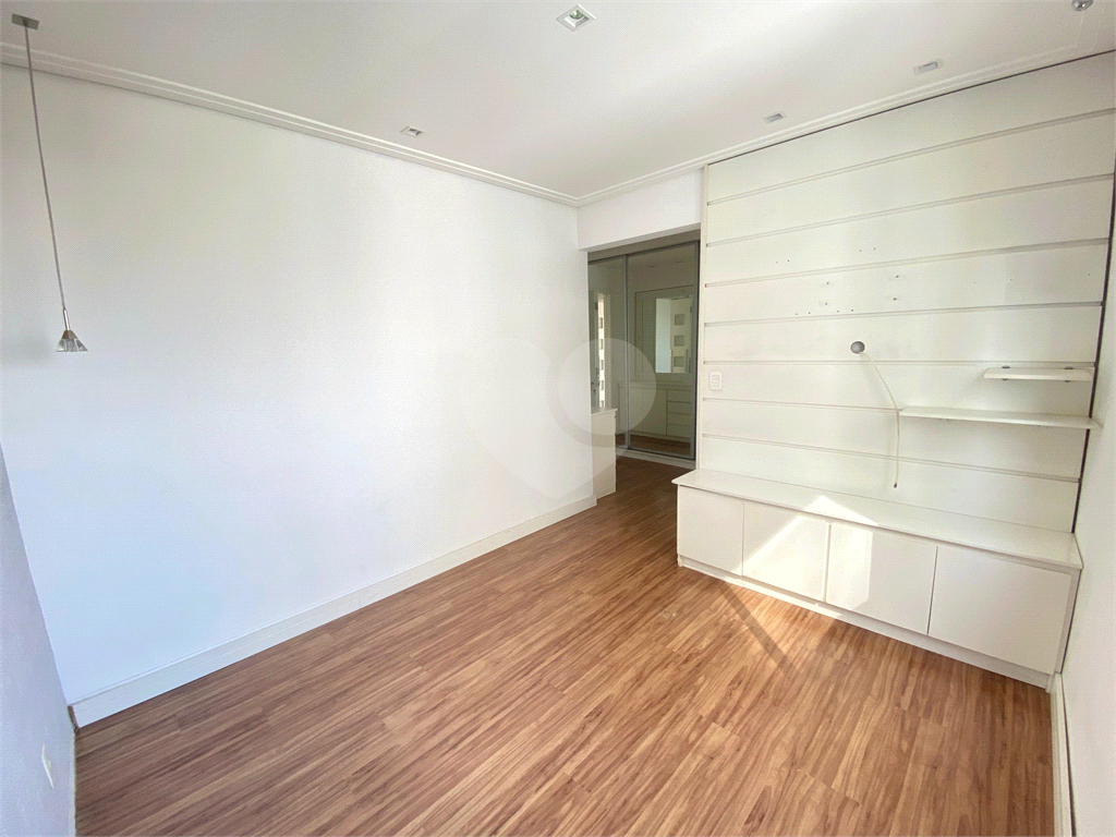 Apartamento para locação com 3 quartos e 2 vagas