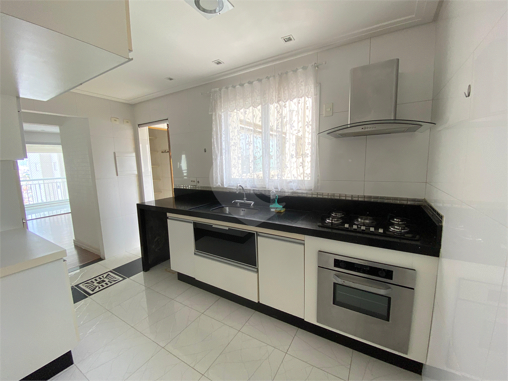 Apartamento para locação com 3 quartos e 2 vagas