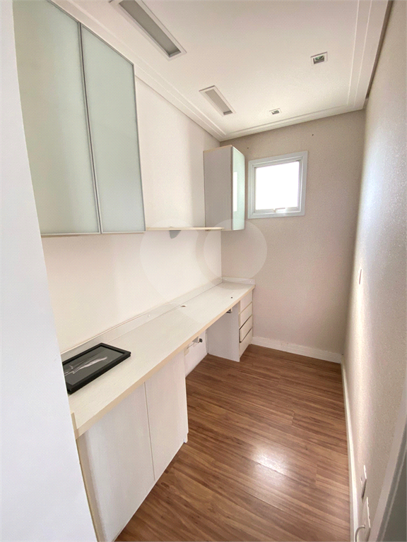 Apartamento para locação com 3 quartos e 2 vagas