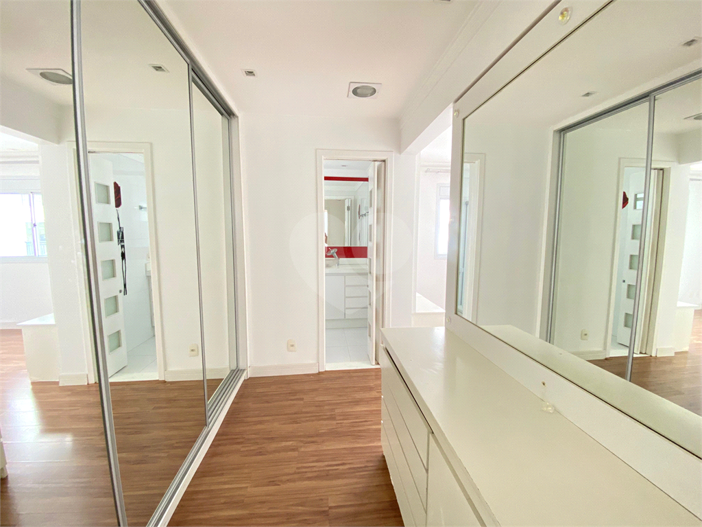 Apartamento para locação com 3 quartos e 2 vagas