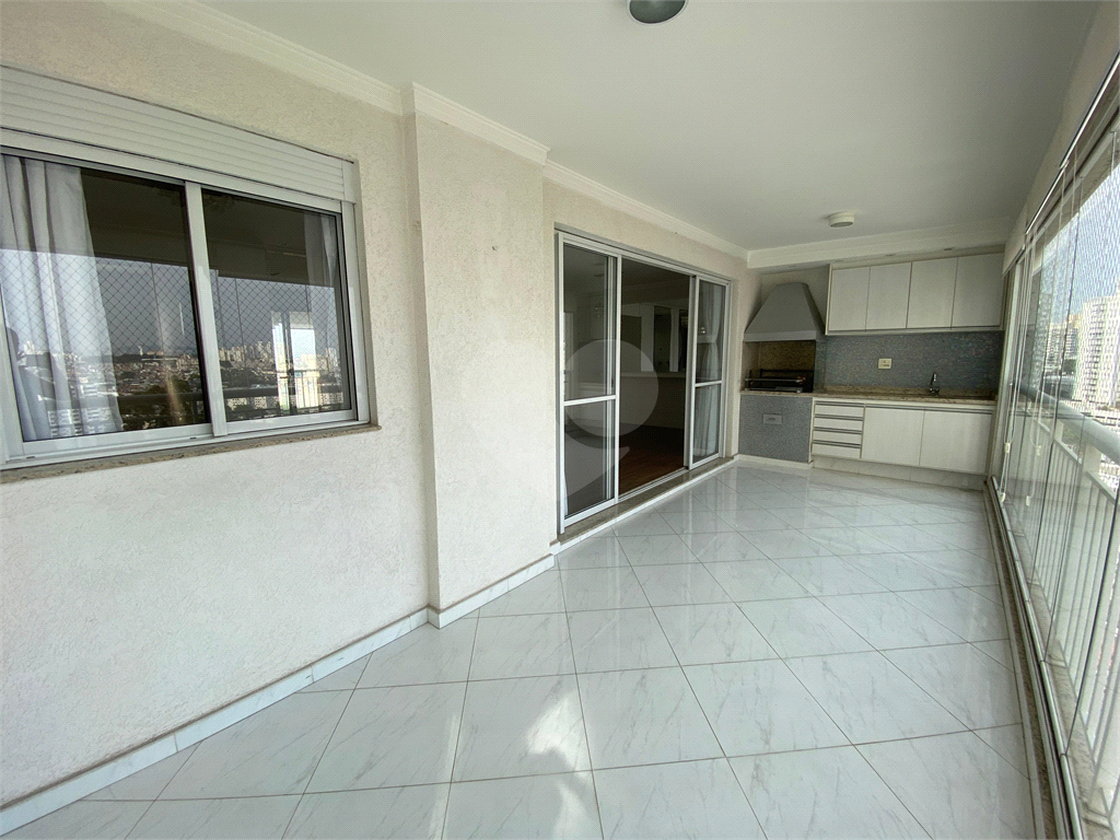 Apartamento para locação com 3 quartos e 2 vagas