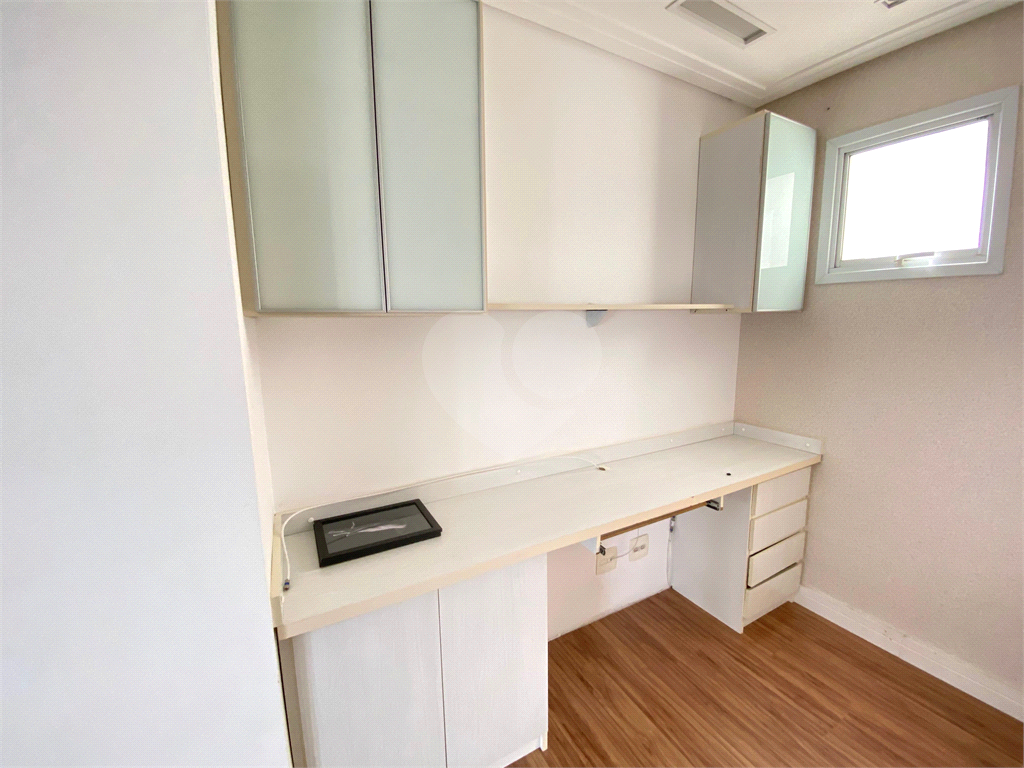 Apartamento para locação com 3 quartos e 2 vagas