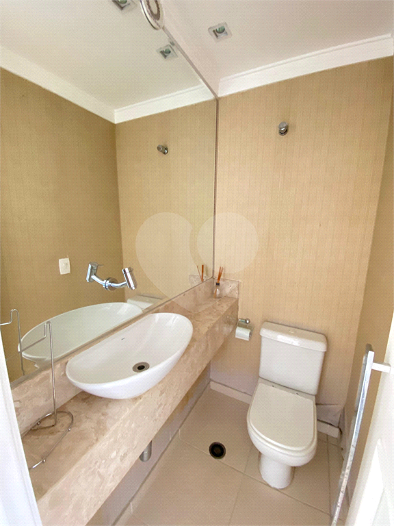 Apartamento para locação com 3 quartos e 2 vagas