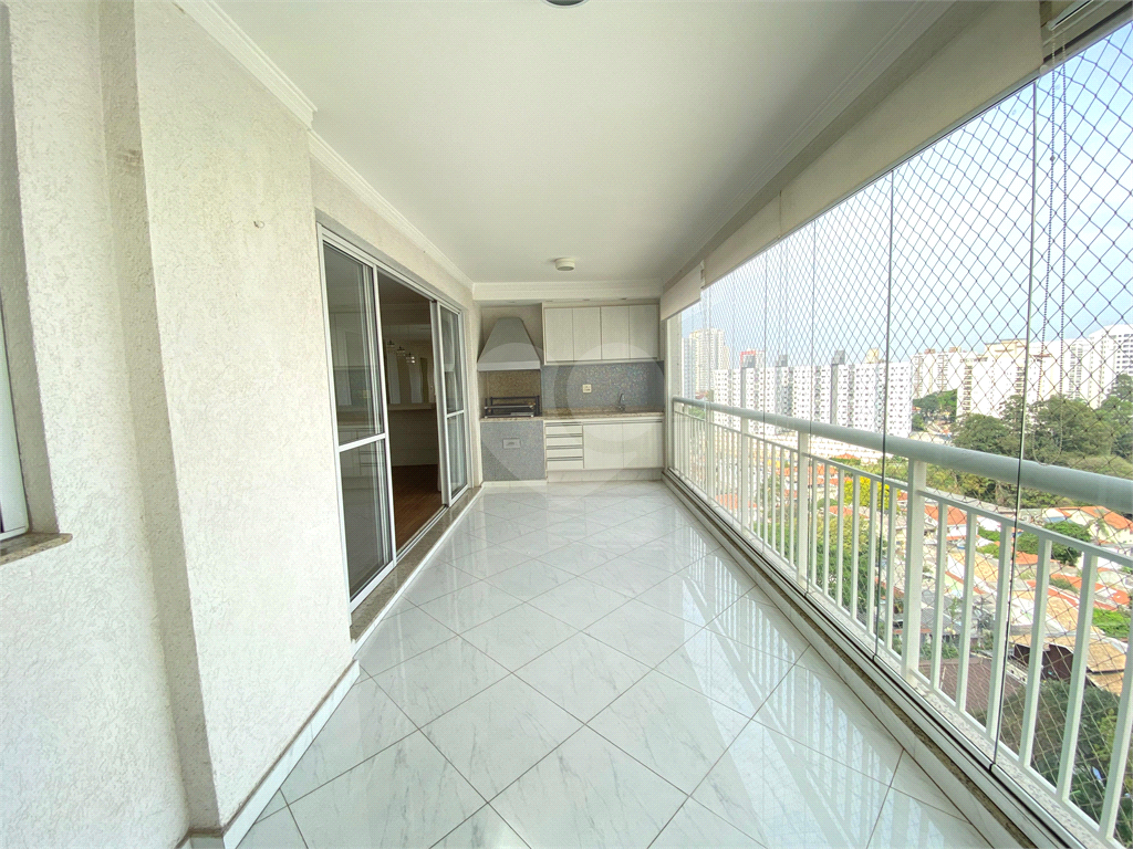 Apartamento para locação com 3 quartos e 2 vagas