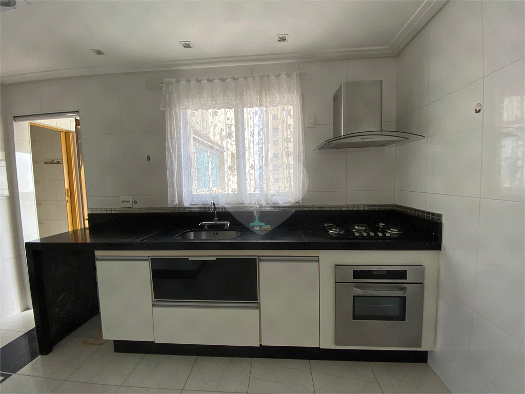 Apartamento para locação com 3 quartos e 2 vagas