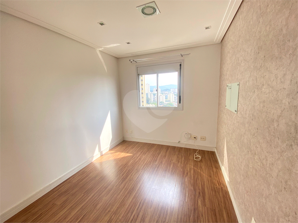 Apartamento para locação com 3 quartos e 2 vagas