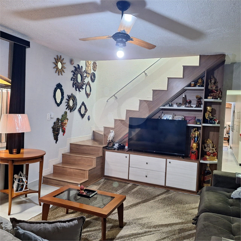 Sobrado Jardim Virginia Bianca, 2 quartos,2 vagas.