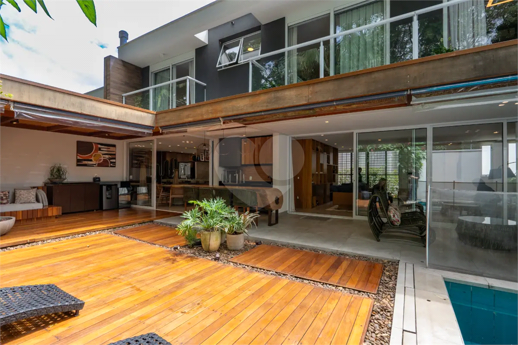 Casa em condomínio fechado no Retiro do Morumbi