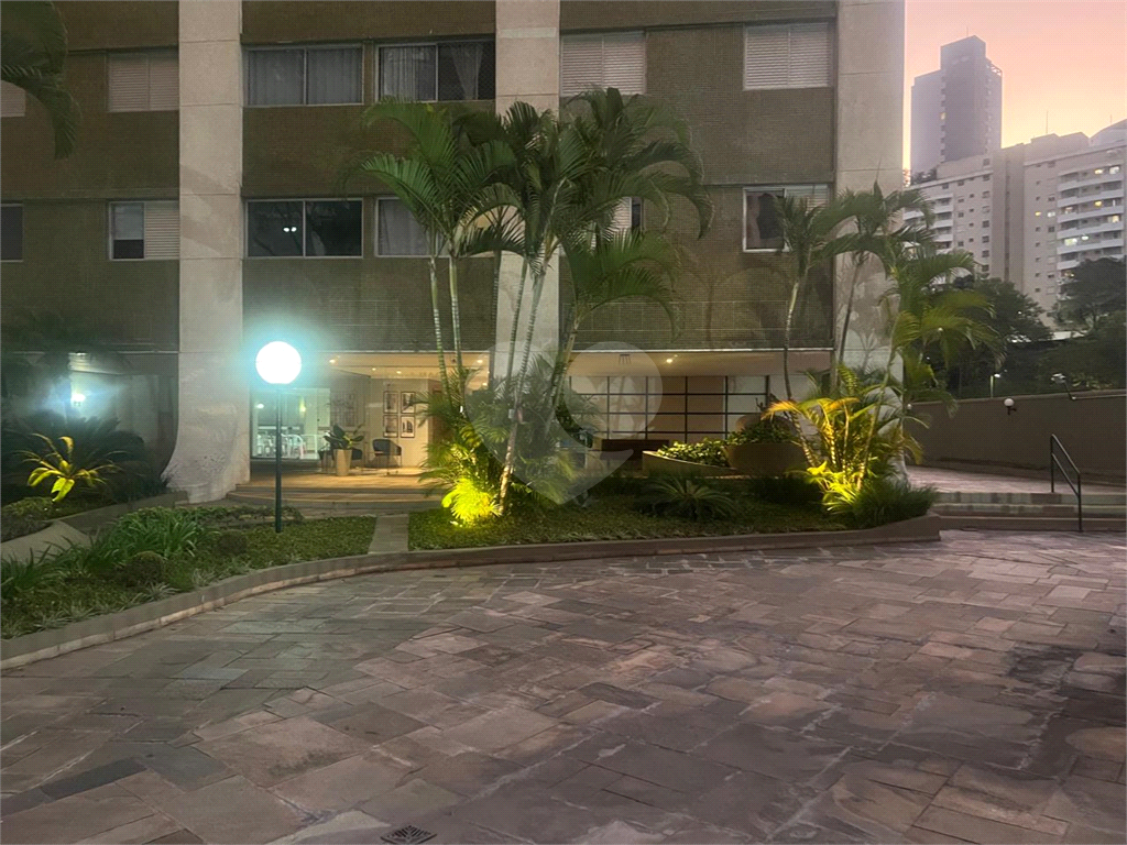 APARTAMENTO em BELA VISTA