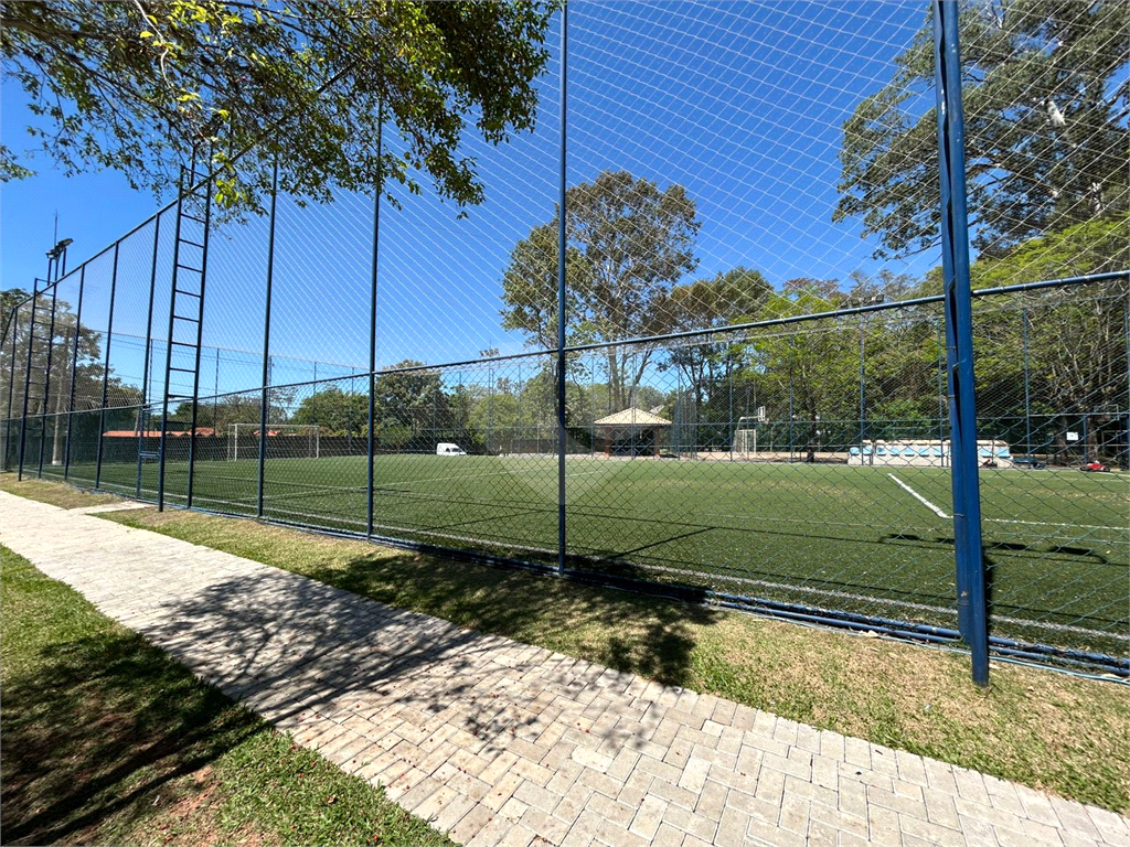 CASA DE ALTO PADRÃO À VENDA – CONDOMÍNIO RESERVA COLONIAL, VALINHOS/SP
Residência Exclusiva com 521 m² de Construção em Terreno de 686 m²
4 suítes | 7 banheiros | Piscina | Sauna | Área gourmet | Clube completo