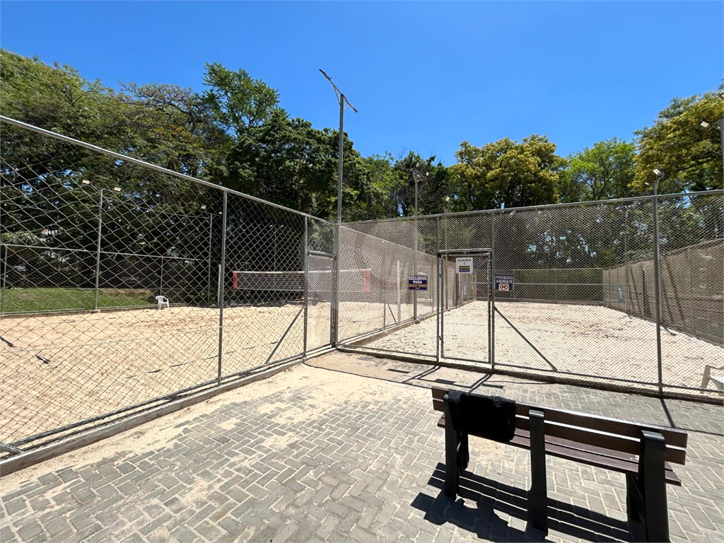 CASA DE ALTO PADRÃO À VENDA – CONDOMÍNIO RESERVA COLONIAL, VALINHOS/SP
Residência Exclusiva com 521 m² de Construção em Terreno de 686 m²
4 suítes | 7 banheiros | Piscina | Sauna | Área gourmet | Clube completo