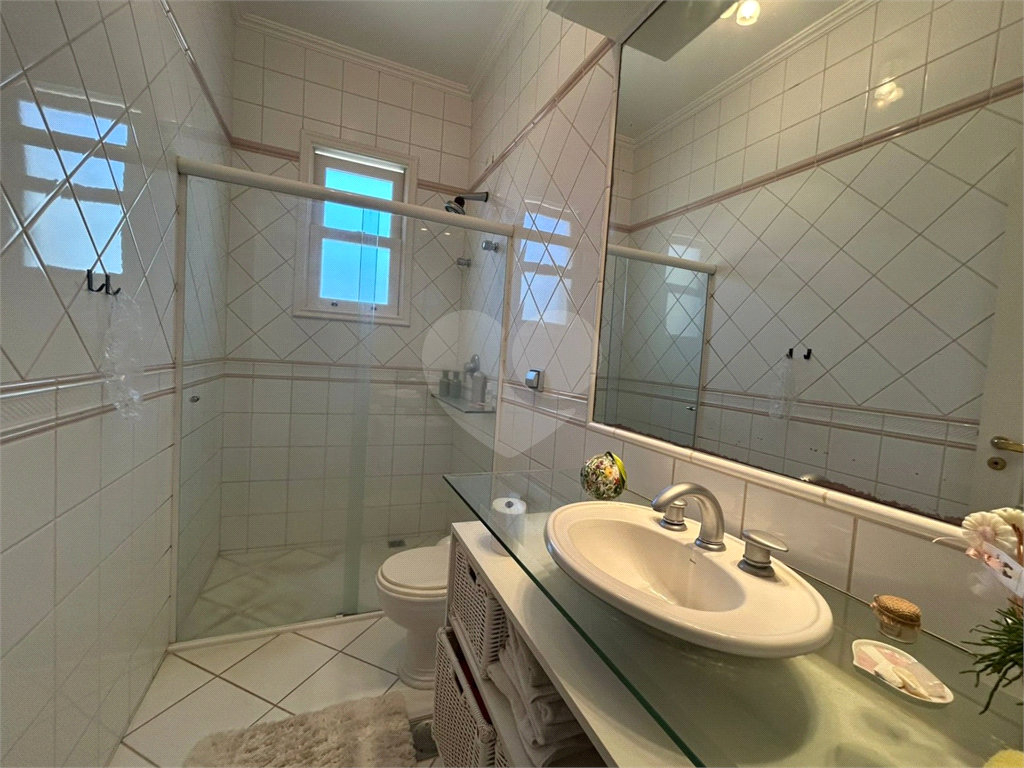 CASA DE ALTO PADRÃO À VENDA – CONDOMÍNIO RESERVA COLONIAL, VALINHOS/SP
Residência Exclusiva com 521 m² de Construção em Terreno de 686 m²
4 suítes | 7 banheiros | Piscina | Sauna | Área gourmet | Clube completo