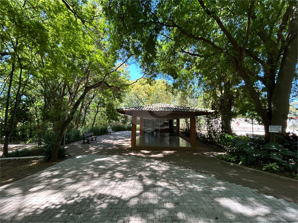 CASA DE ALTO PADRÃO À VENDA – CONDOMÍNIO RESERVA COLONIAL, VALINHOS/SP
Residência Exclusiva com 521 m² de Construção em Terreno de 686 m²
4 suítes | 7 banheiros | Piscina | Sauna | Área gourmet | Clube completo