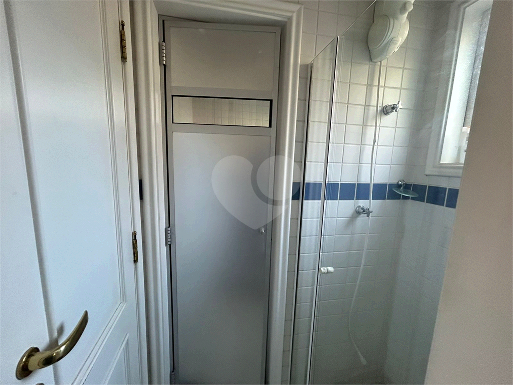 CASA DE ALTO PADRÃO À VENDA – CONDOMÍNIO RESERVA COLONIAL, VALINHOS/SP
Residência Exclusiva com 521 m² de Construção em Terreno de 686 m²
4 suítes | 7 banheiros | Piscina | Sauna | Área gourmet | Clube completo