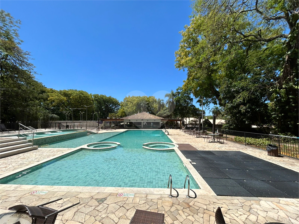 CASA DE ALTO PADRÃO À VENDA – CONDOMÍNIO RESERVA COLONIAL, VALINHOS/SP
Residência Exclusiva com 521 m² de Construção em Terreno de 686 m²
4 suítes | 7 banheiros | Piscina | Sauna | Área gourmet | Clube completo