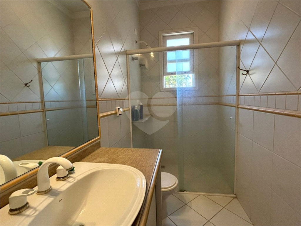 CASA DE ALTO PADRÃO À VENDA – CONDOMÍNIO RESERVA COLONIAL, VALINHOS/SP
Residência Exclusiva com 521 m² de Construção em Terreno de 686 m²
4 suítes | 7 banheiros | Piscina | Sauna | Área gourmet | Clube completo