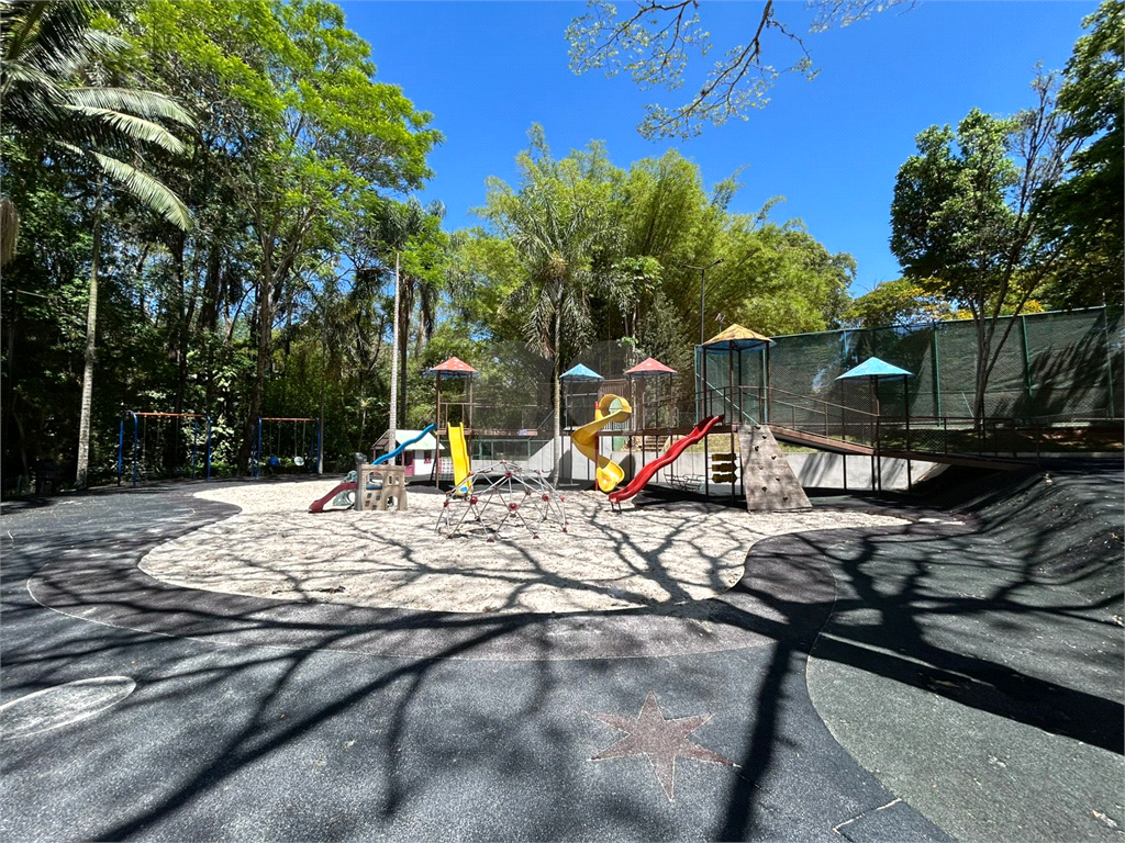 CASA DE ALTO PADRÃO À VENDA – CONDOMÍNIO RESERVA COLONIAL, VALINHOS/SP
Residência Exclusiva com 521 m² de Construção em Terreno de 686 m²
4 suítes | 7 banheiros | Piscina | Sauna | Área gourmet | Clube completo