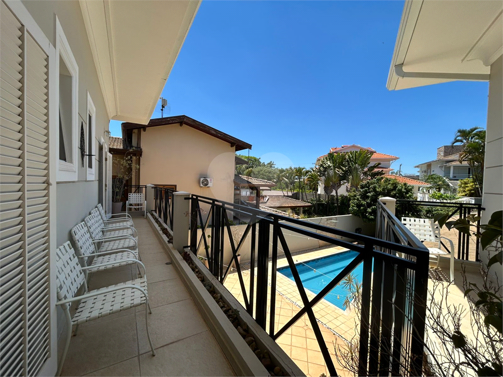 CASA DE ALTO PADRÃO À VENDA – CONDOMÍNIO RESERVA COLONIAL, VALINHOS/SP
Residência Exclusiva com 521 m² de Construção em Terreno de 686 m²
4 suítes | 7 banheiros | Piscina | Sauna | Área gourmet | Clube completo