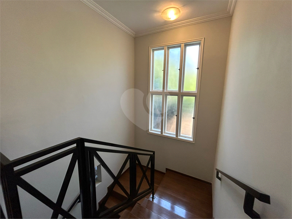 CASA DE ALTO PADRÃO À VENDA – CONDOMÍNIO RESERVA COLONIAL, VALINHOS/SP
Residência Exclusiva com 521 m² de Construção em Terreno de 686 m²
4 suítes | 7 banheiros | Piscina | Sauna | Área gourmet | Clube completo