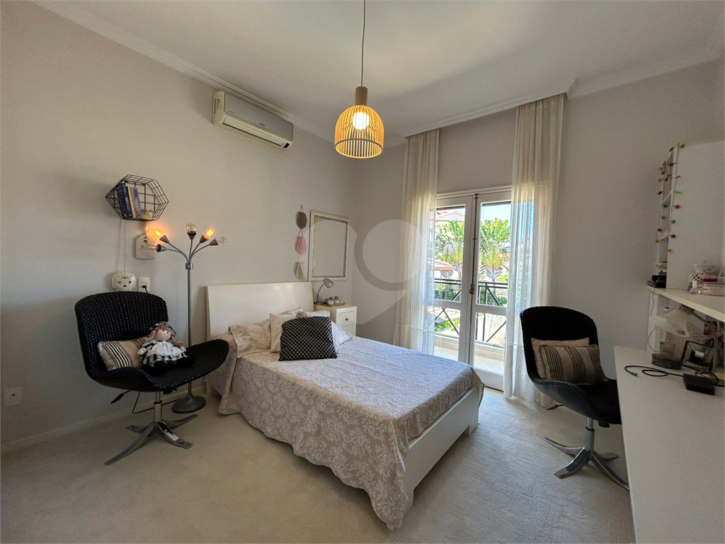 CASA DE ALTO PADRÃO À VENDA – CONDOMÍNIO RESERVA COLONIAL, VALINHOS/SP
Residência Exclusiva com 521 m² de Construção em Terreno de 686 m²
4 suítes | 7 banheiros | Piscina | Sauna | Área gourmet | Clube completo