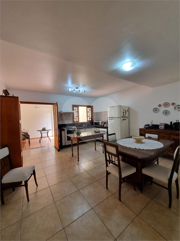 VENDA - Sobrado Jardim França: 135m²  | 3 dormitórios (1 suíte) | 2 vagas | Churrasqueira