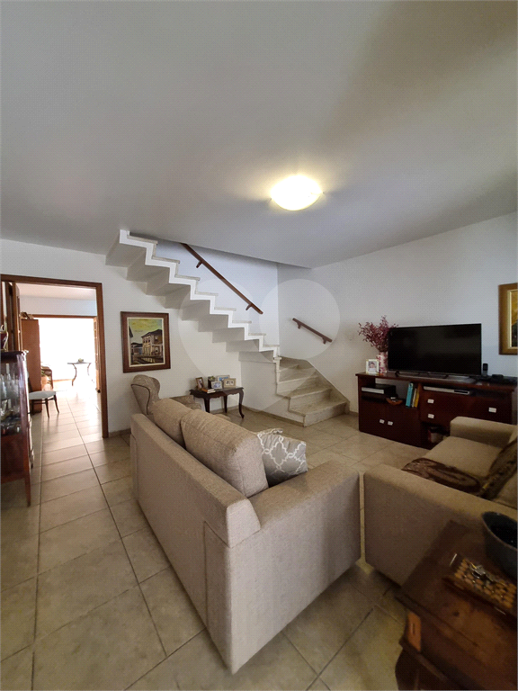 VENDA - Sobrado Jardim França: 135m²  | 3 dormitórios (1 suíte) | 2 vagas | Churrasqueira