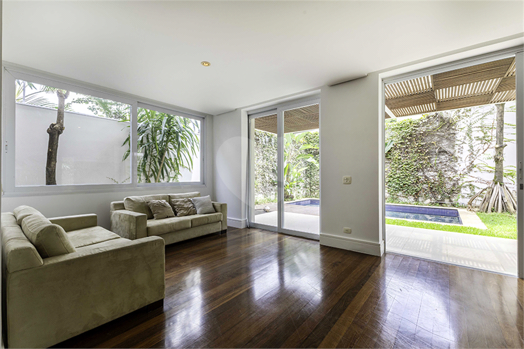 CASA em ALTO DE PINHEIROS