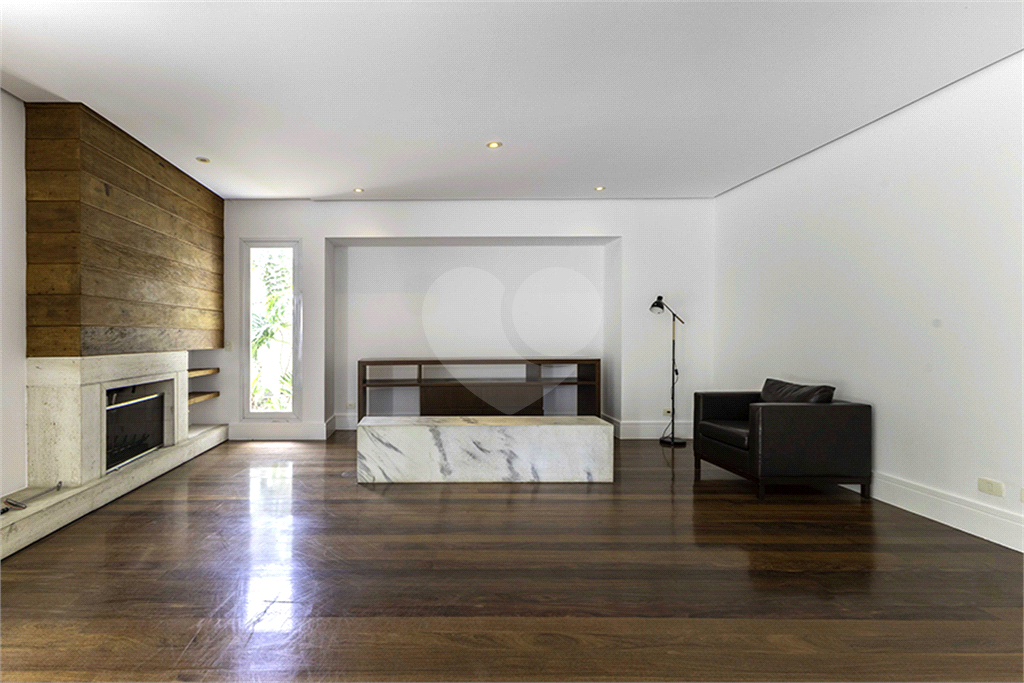 CASA em ALTO DE PINHEIROS