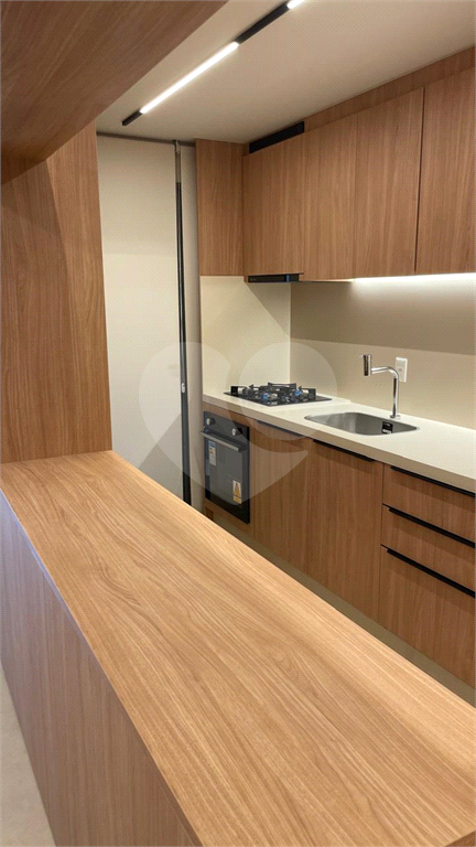 Imóvel de 71m² decorado e mobiliado 2 suítes com ar-condicionado e cozinha mobiliada 1 vaga Pinheiros