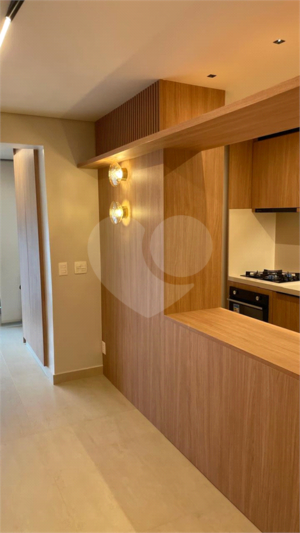 Imóvel de 71m² decorado e mobiliado 2 suítes com ar-condicionado e cozinha mobiliada 1 vaga Pinheiros