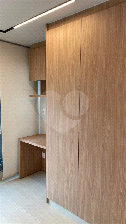 Imóvel de 71m² decorado e mobiliado 2 suítes com ar-condicionado e cozinha mobiliada 1 vaga Pinheiros