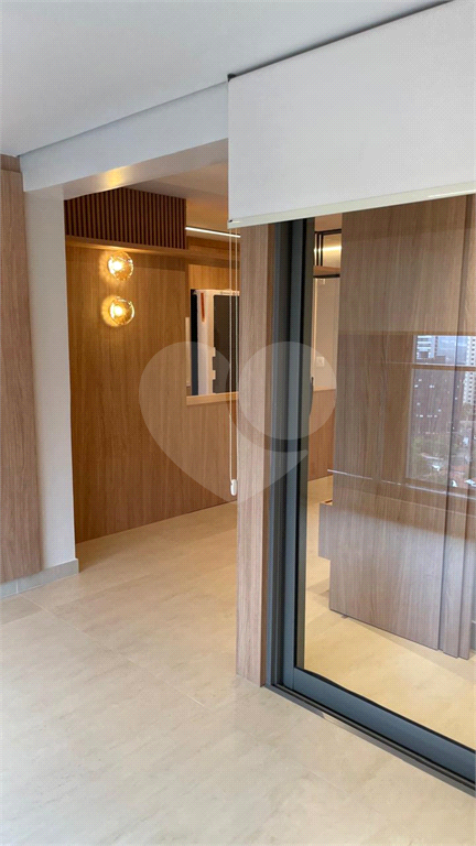 Imóvel de 71m² decorado e mobiliado 2 suítes com ar-condicionado e cozinha mobiliada 1 vaga Pinheiros