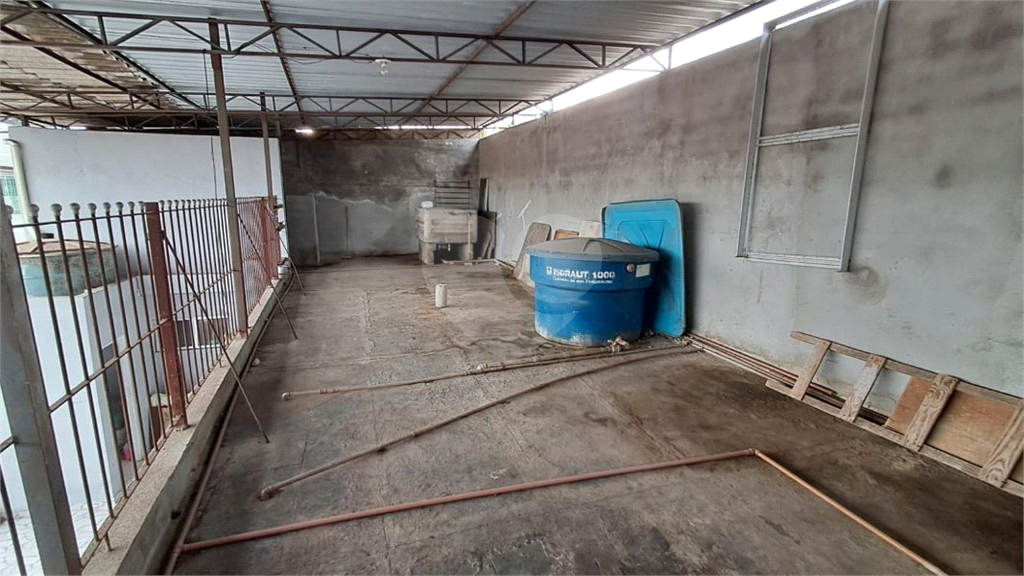 Sobrado à Venda | 430 m² | 2 dormitórios (1 suíte) | 3 edículas | 2 vagas na Vila Zatt!