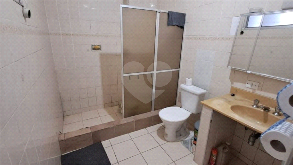 Sobrado à Venda | 430 m² | 2 dormitórios (1 suíte) | 3 edículas | 2 vagas na Vila Zatt!