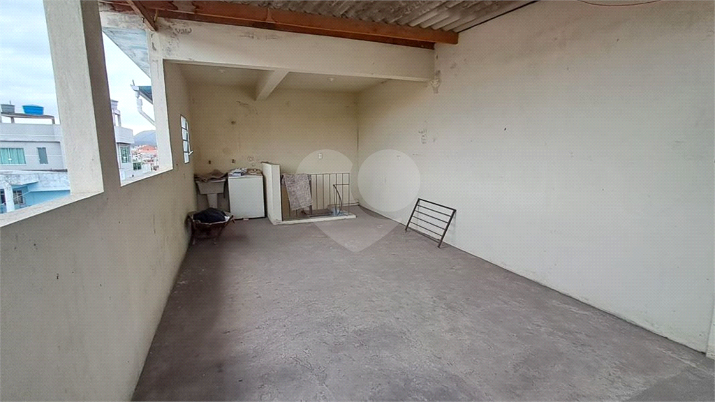 Sobrado à Venda | 430 m² | 2 dormitórios (1 suíte) | 3 edículas | 2 vagas na Vila Zatt!