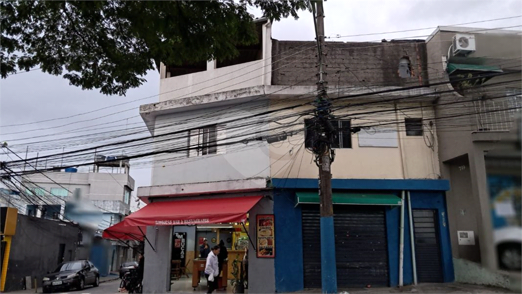 Sobrado à Venda | 430 m² | 2 dormitórios (1 suíte) | 3 edículas | 2 vagas na Vila Zatt!