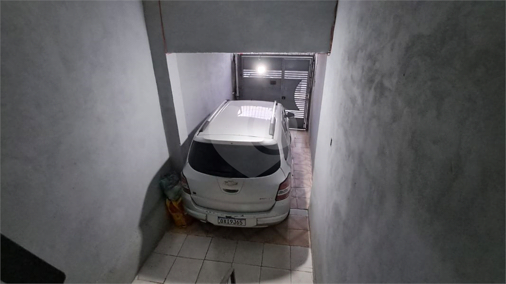 Sobrado à Venda | 430 m² | 2 dormitórios (1 suíte) | 3 edículas | 2 vagas na Vila Zatt!