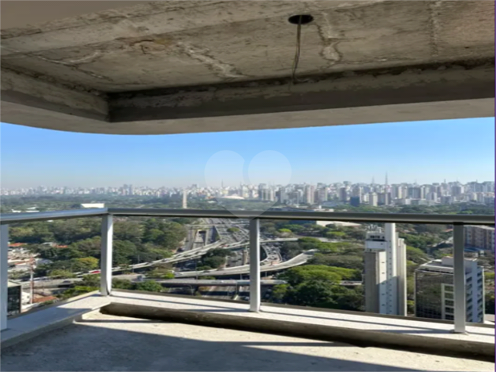 APTO 5 QUARTOS + 4 VAGAS - CONDOMINIO CASA IBIRAPURA