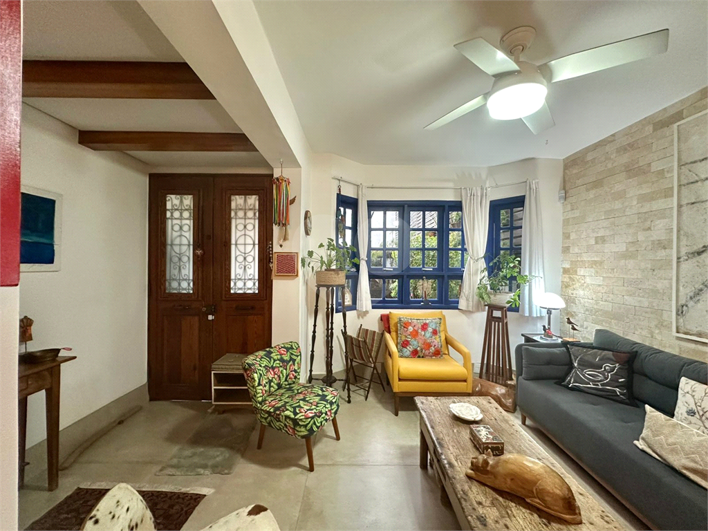 Casa de Vila de 111m² sala de estar de 2 ambientes com lavabo 3 quartos Vila Olímpia