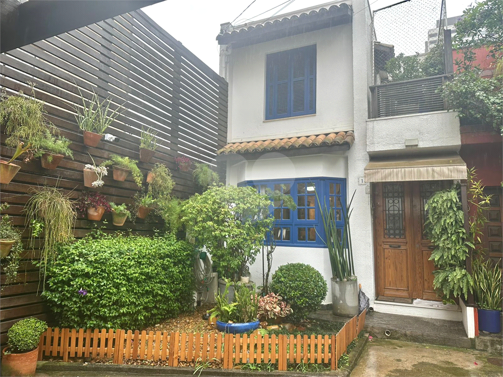 Casa de Vila de 111m² sala de estar de 2 ambientes com lavabo 3 quartos Vila Olímpia