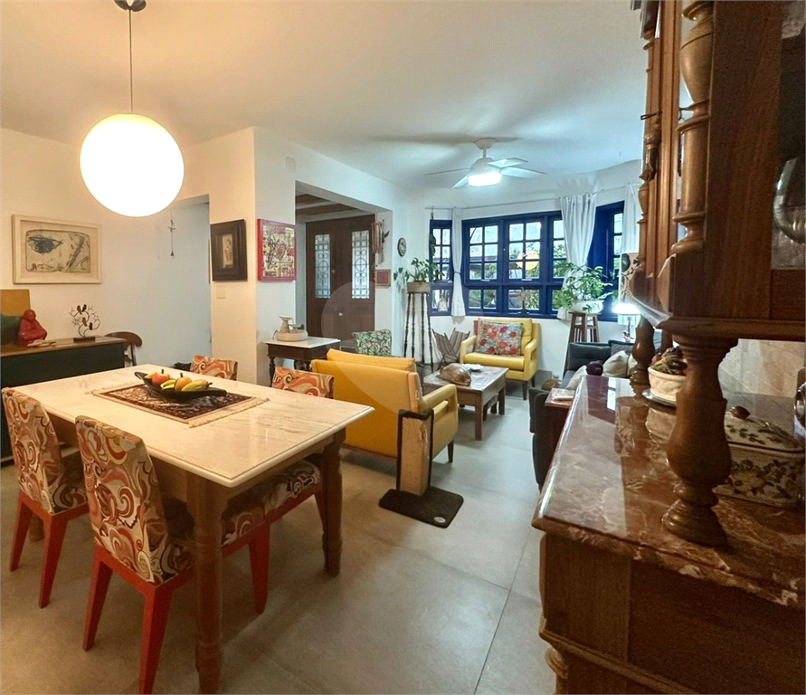 Casa de Vila de 111m² sala de estar de 2 ambientes com lavabo 3 quartos Vila Olímpia