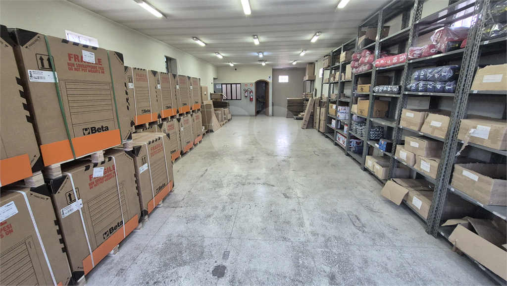 Precido Comercial ara venda com 1220 m? no Pari