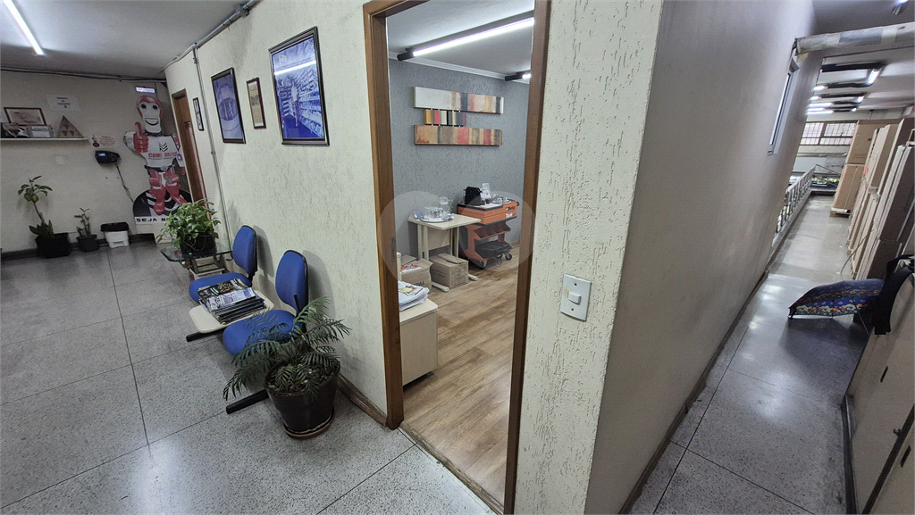 Precido Comercial ara venda com 1220 m? no Pari