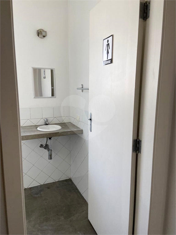 Casa de 252m² de 2 quartos com um galpão e casa conjuntos com 252m²  em PInheiros.